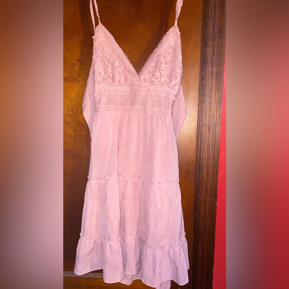 Pink flowy Evowish bow tie dress 🙈